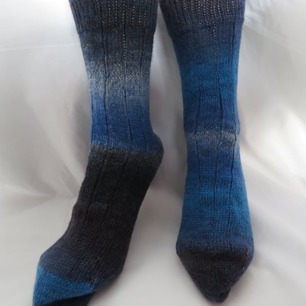 Hand-cranked Knitted Ribbed Wool Socks Size 8 to 9 mismatched