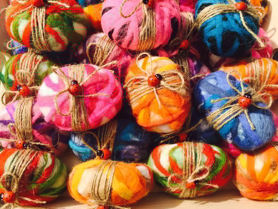 ONE colourful Felted soap. Merino Felted Soap. Exfoliating Soap. Gift Set