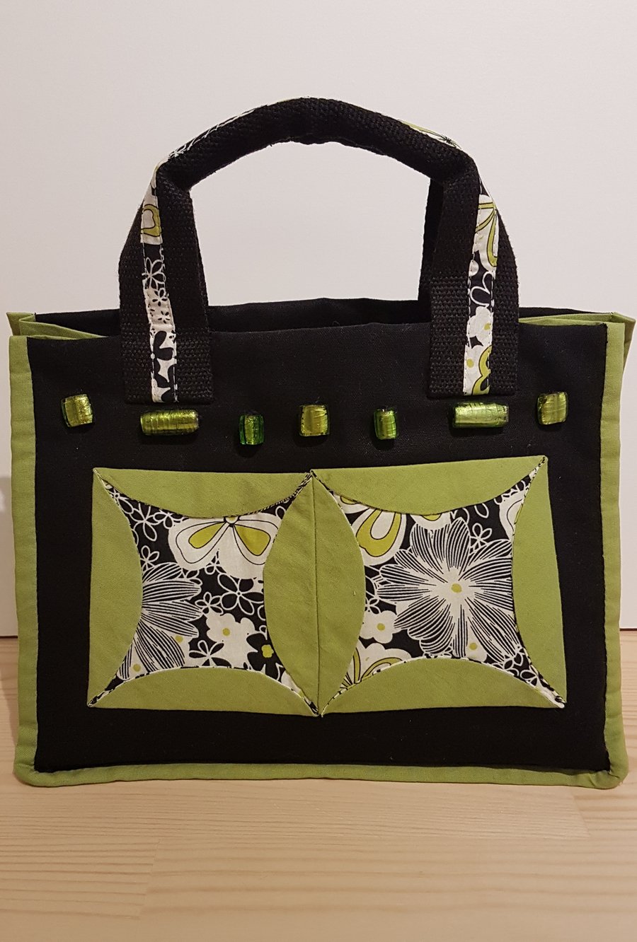 Lunchbag Lime Flowers