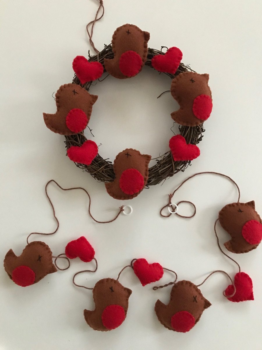 Christmas Wreath and Garland, Robins Handmade Garland, Christmas Wreaths, Handma