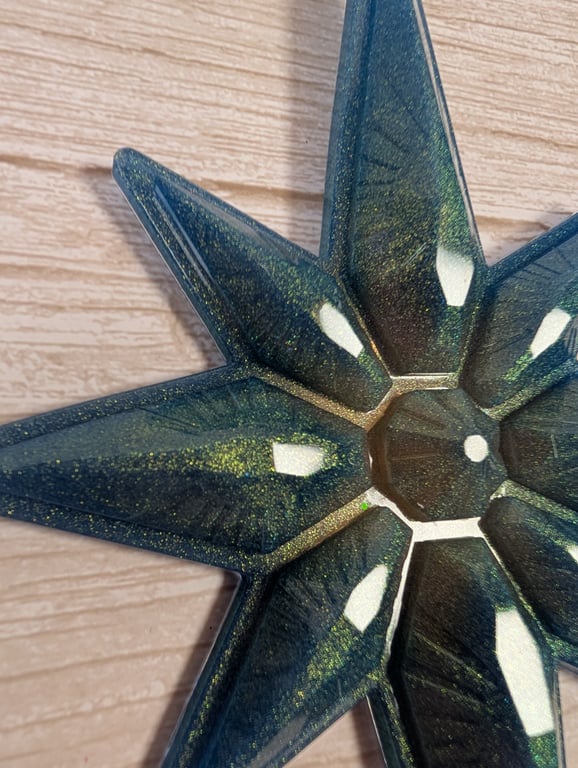 Handmade Star Ornament – Kelpie