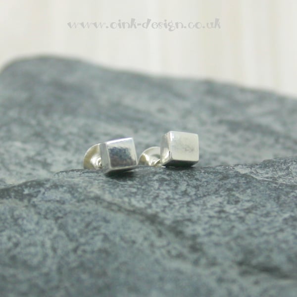  Sterling silver cube stud earrings