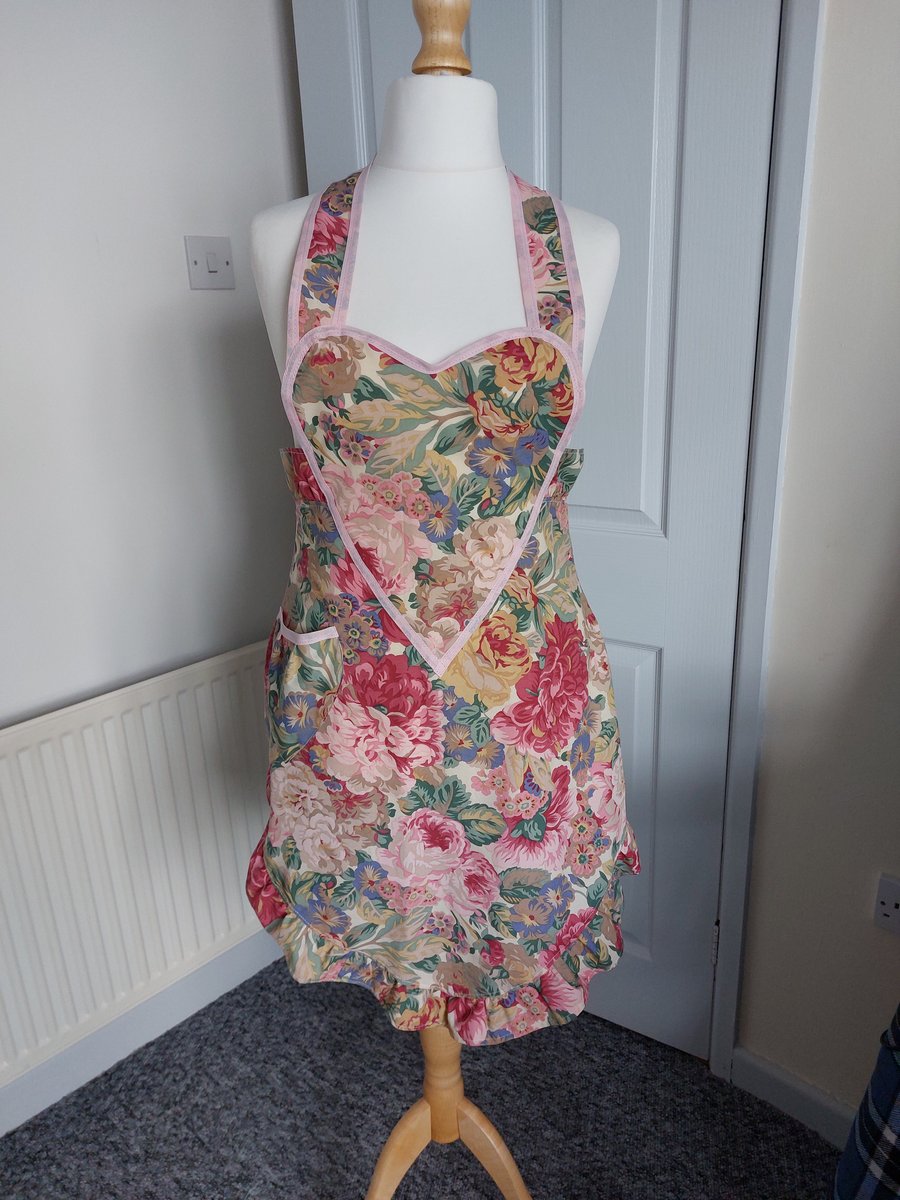 1940's retro style sweetheart apron 
