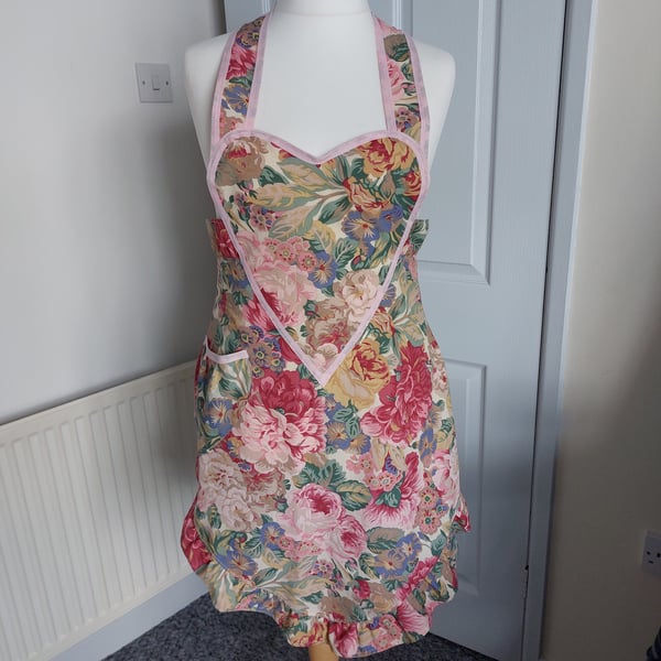 1940's retro style sweetheart apron 