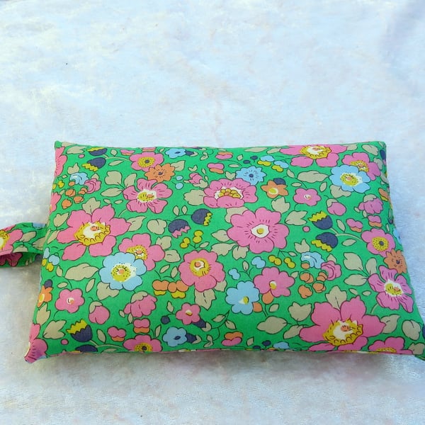Mouse wrist rest, wrist support, Liberty Tana Lawn, Betsy
