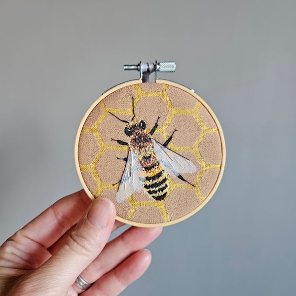 Handmade honeybee hanging decoration - mini hoop - applique and embroidery