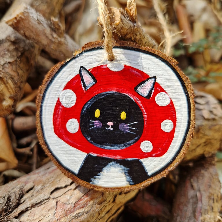 Black cat wood slice hanging decoration, Mushroom art, Autumn decor, Cat gift