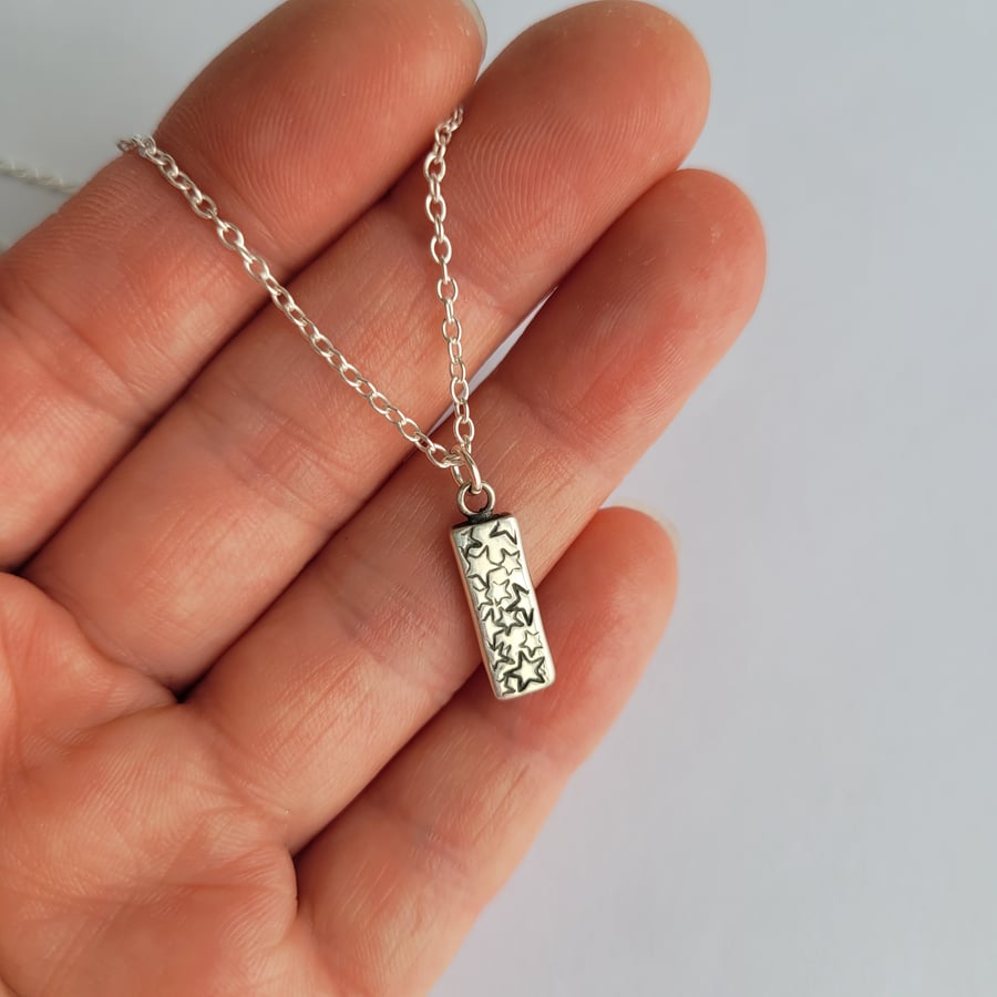 Perfectly Imperfect - Star Patterned Pendant Necklace