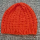 Childs hand knitted hat, 6 to 8 year