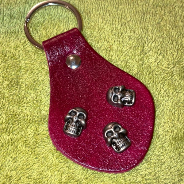 Red Leather Keyring - 3 Grinning Skull Heads - FREE SHIPPING
