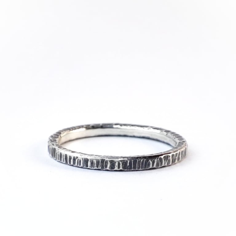 Sterling silver patterned band