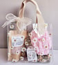PAMPER GIFT BAG BATH SET - Image 1