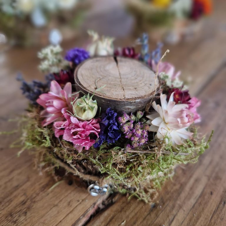 Mini dried flower nature altar - pink