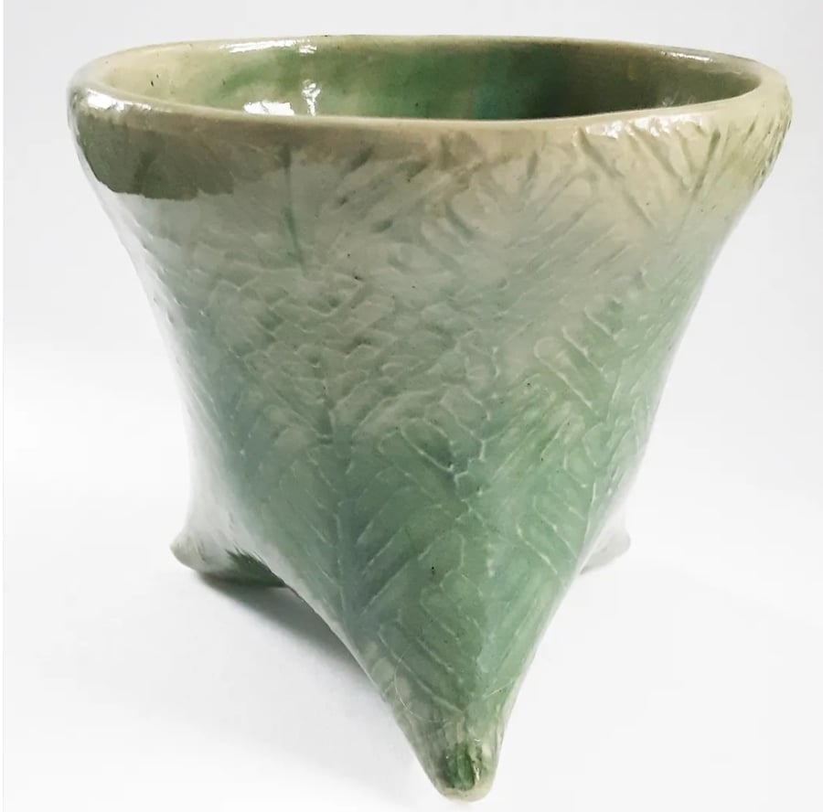 Three Legged Houseplant Holder 