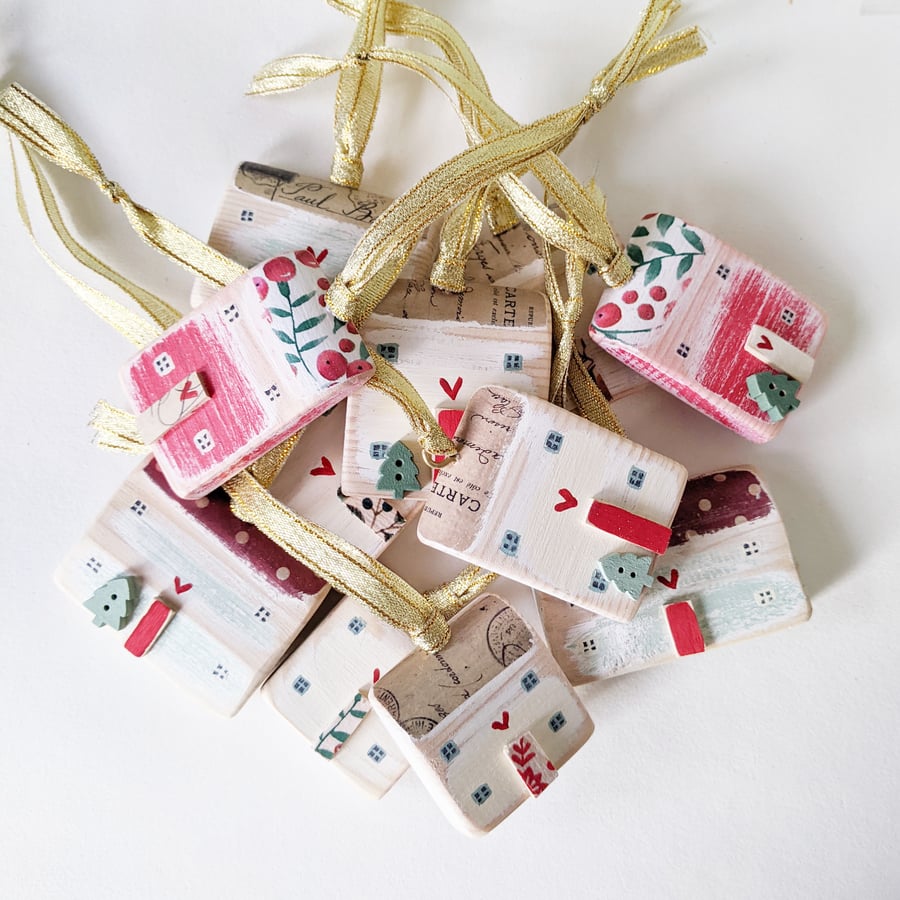 Set of 2 Painted Christmas House Hanging Decorations Random Mix