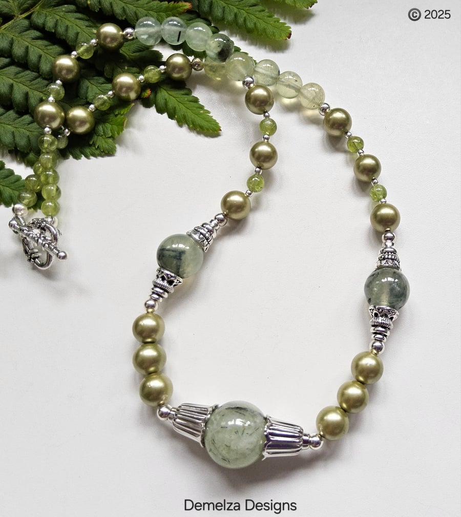 Designer Prehnite, Peridot & Shell Pearl Necklace 