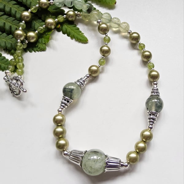 Designer Prehnite, Peridot & Shell Pearl Necklace 