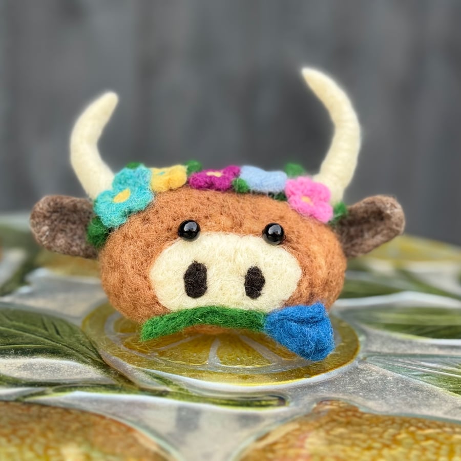 Heidi XL - handmade needle felt highland cow