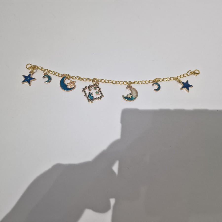 Bunny charm gold bracelet