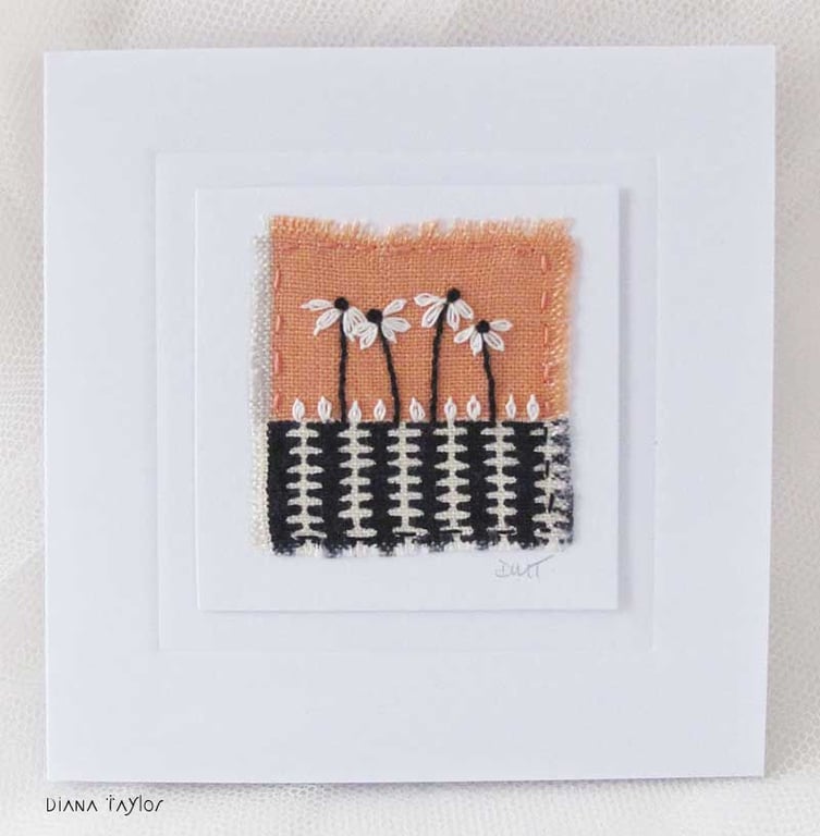 HAND EMBROIDERED GREETING CARD VINTAGE FABRIC DAISIES