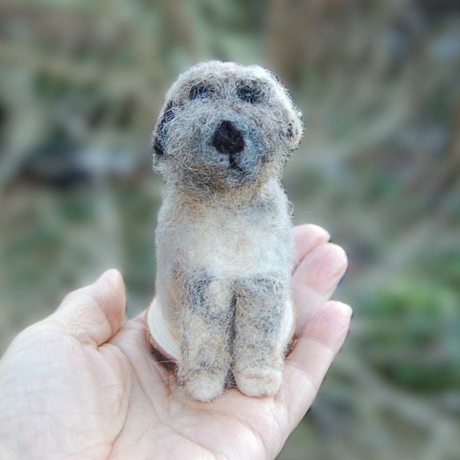 Needle felt wool  Border Terrier Dog 10 cm tall, wool dog,  