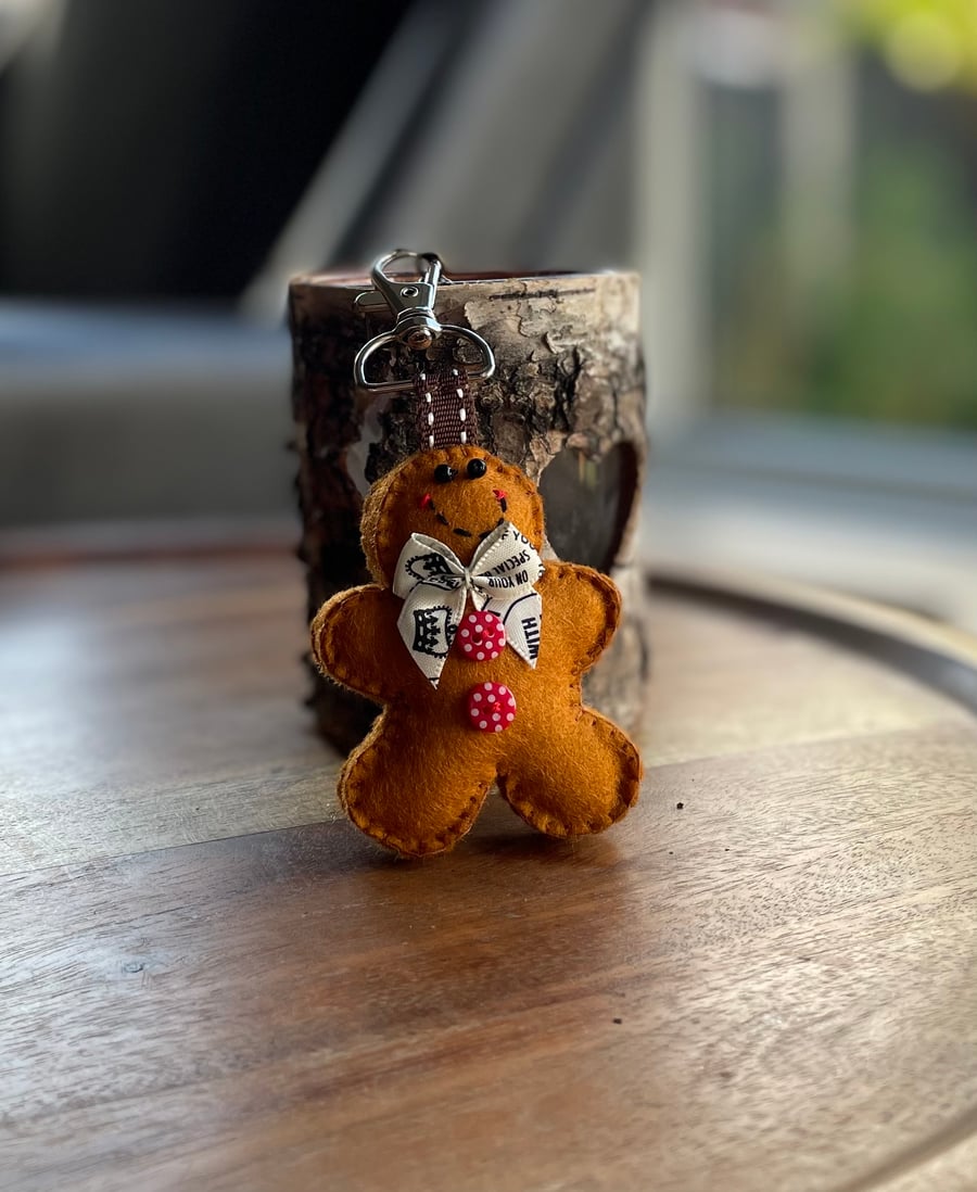 Red polka dot buttons felt gingerbread man keyring