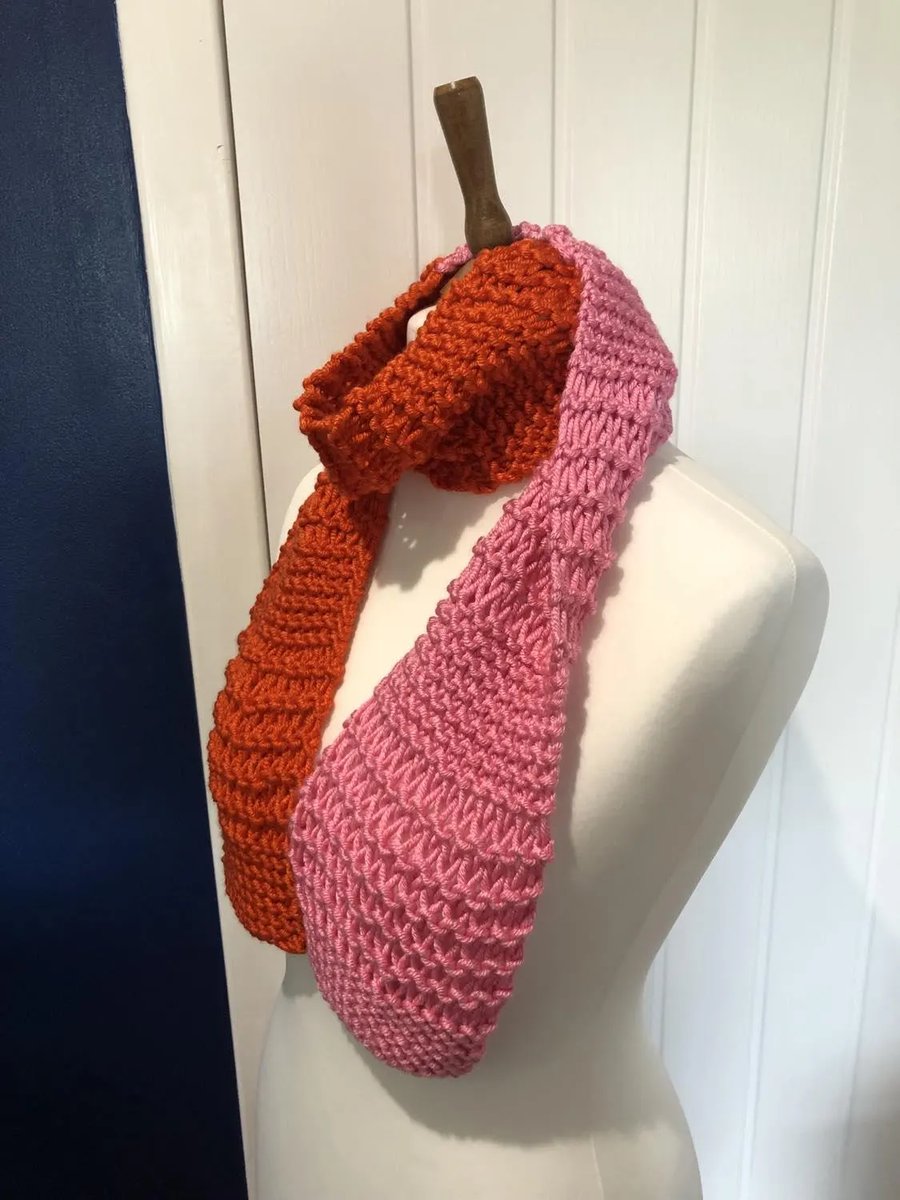 Scarf Chunky Anti Piling acrylic mix pink and orange 152cms long unisex