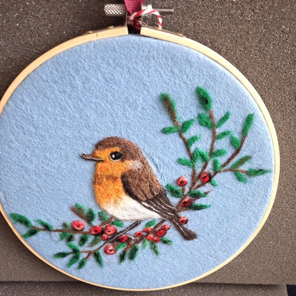 needle felted Robin picture 