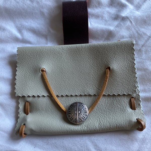 Small Pouch - Light Grey Leather Medieval Style - Floral button - FREE SHIP
