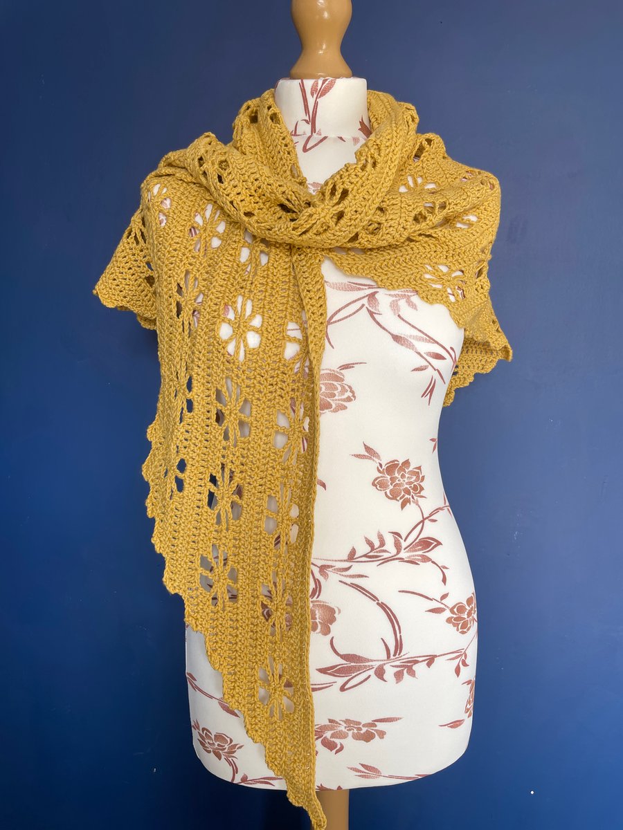 Cotton-merino mustard flower shawl