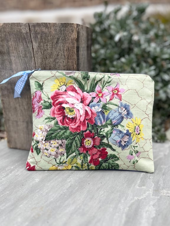 Vintage floral linen zip pouch