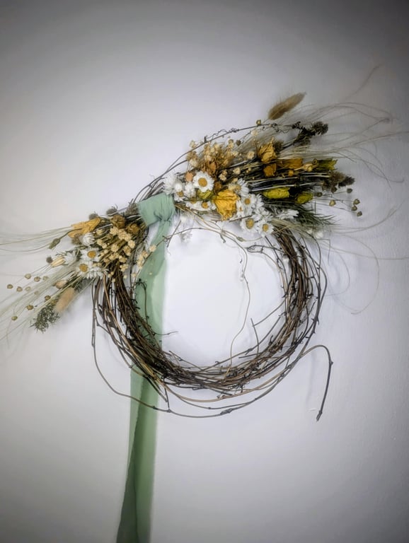 Ostara - Dried Flower Wreath 