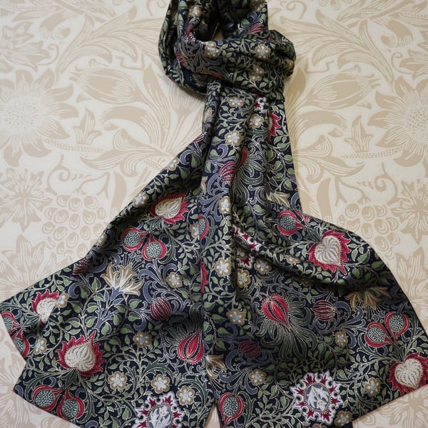 William Morris Scarf Persian Black
