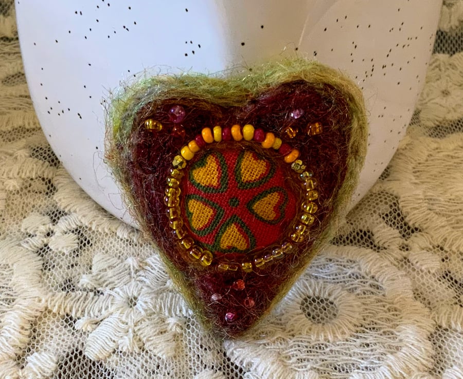 Folk Heart Wool Brooch.