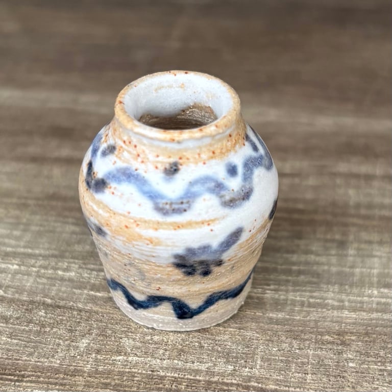 Teeny tiny vase