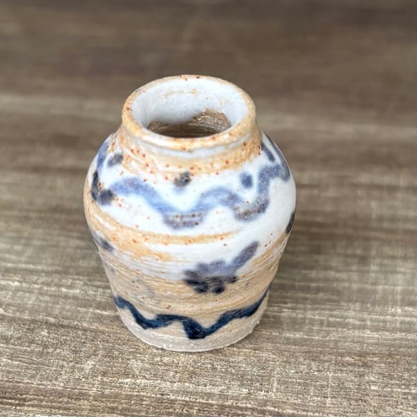 Teeny tiny vase