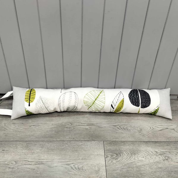 DE01  Decorative draught excluder