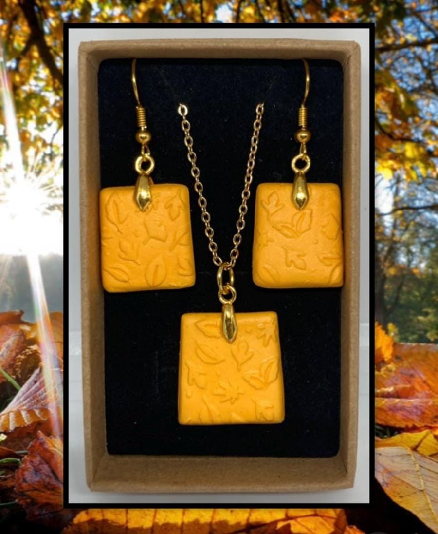 Fallen leaves lightweight clay jewellery necklace and earring set