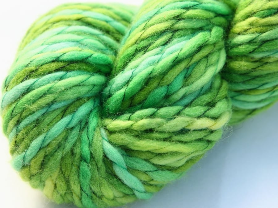 SALE Apples - Chunky merino wave wrap yarn