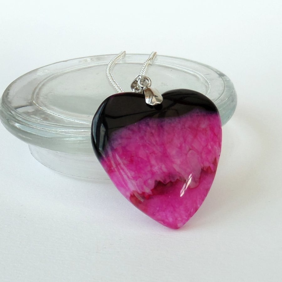 Black & pink agate heart shaped pendant necklace