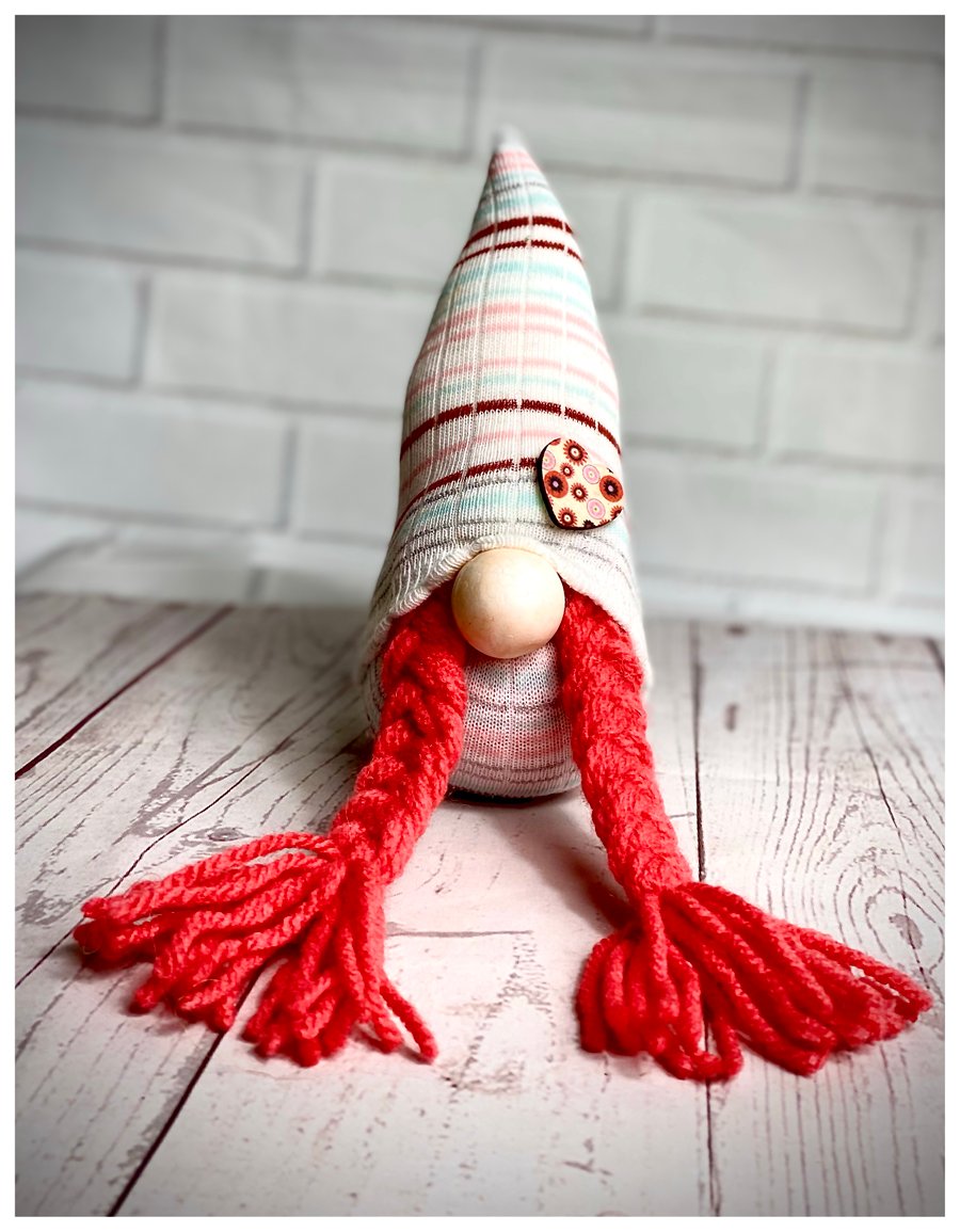 Mini Doris Gnome with Coral Platts