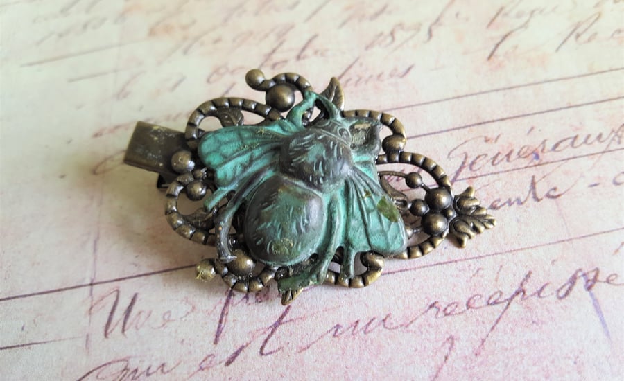 Steampunk Bee on Time Hair Clip