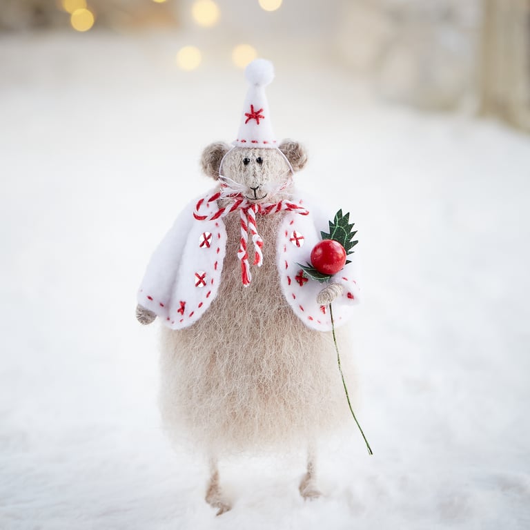 Christmas mouse ornament, dressed up