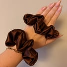 1X 100% pure silk chocolate scrunchie