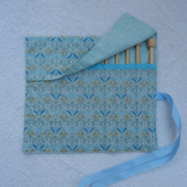 Roll Up Afghan Crochet Hook Holder with set 12 Bamboo 10" Crochet Hooks. Blue 