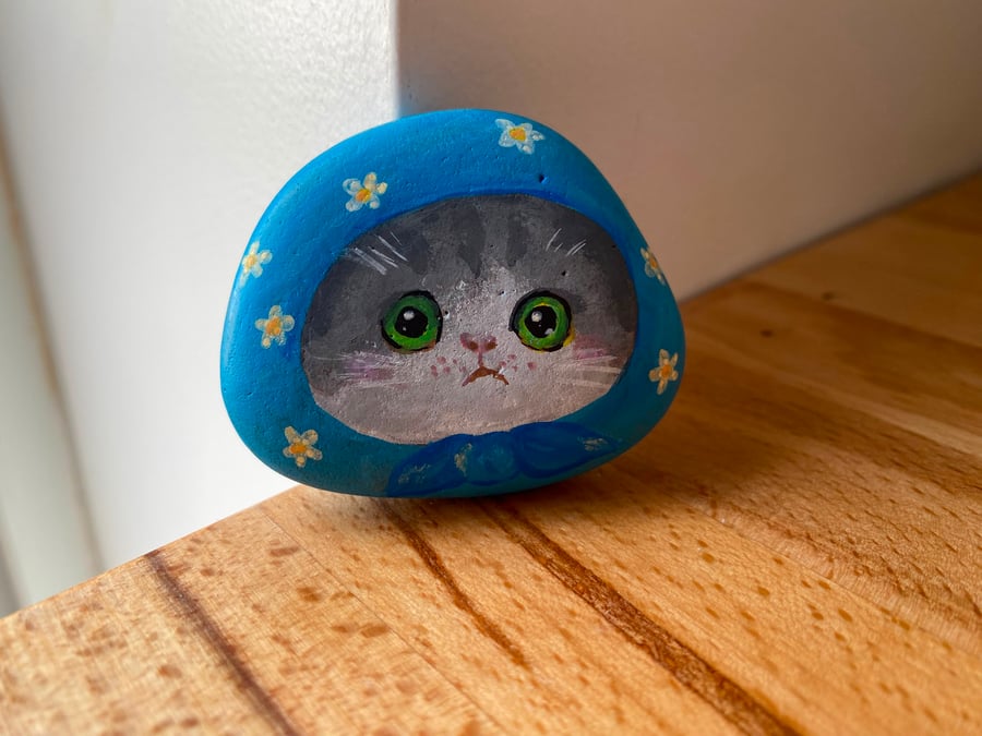 Image of Hand-Painted Cat Pebble – Cute Seaside Stone Art