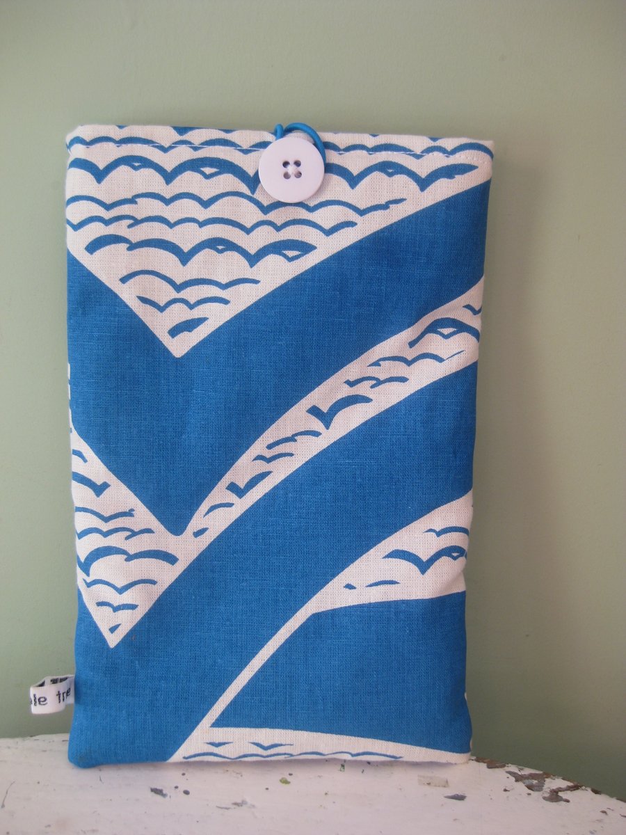SALE Half price Kindle case in organic cotton - Waves by Sarah Waterhouse