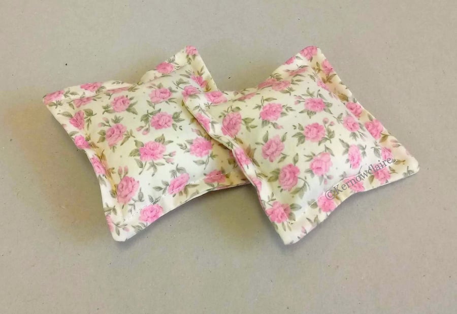 Lavender bags in cream with pink flowers x 2