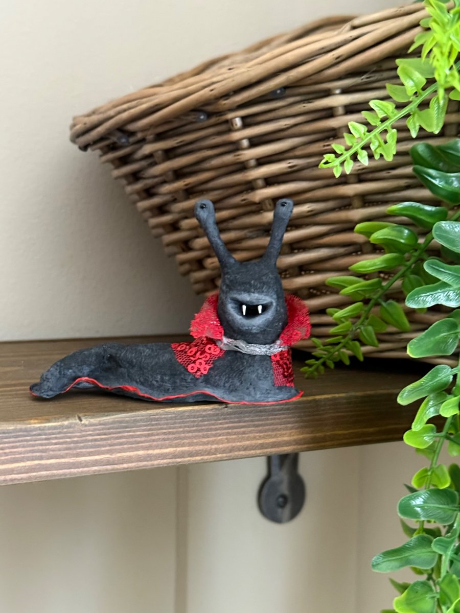 Spun Cotton Vampire Slug