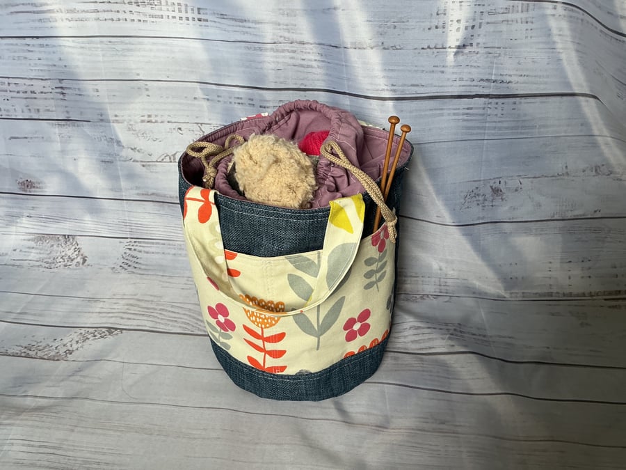 A bucket project bag